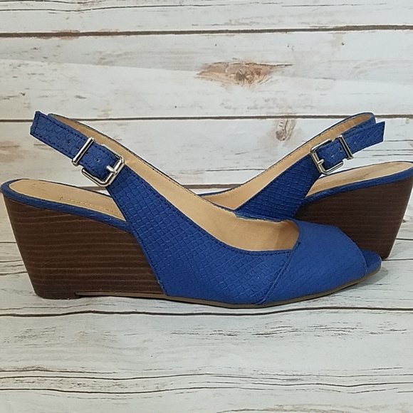 💗SOLD💗BCBGeneration Open Toe Sandals Size 8.5M - Picture 2 of 4